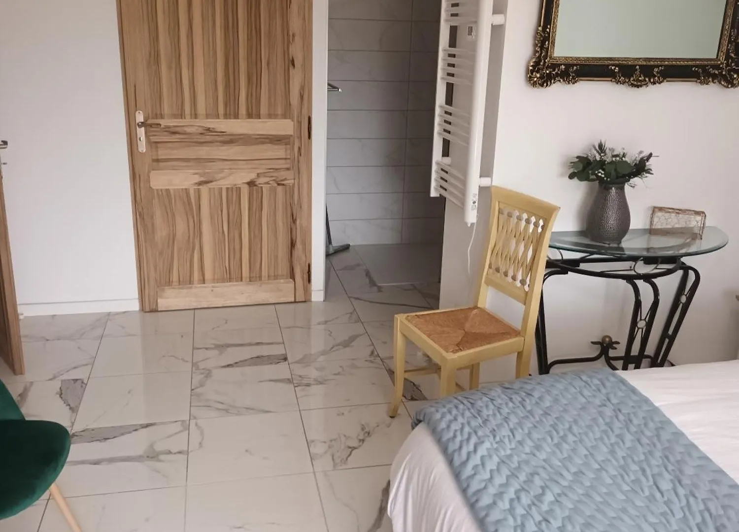 Bastide Des Martelieres Bed & Breakfast Salon-de-Provence France